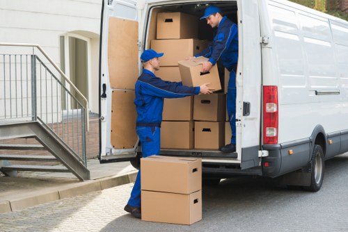 Flexible man and van transport in Clapham for furniture and boxes
